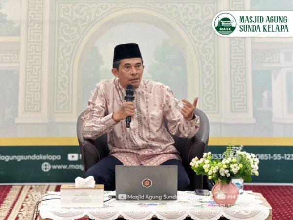 "How to be Abi & Umi?" Sesi II Kelas Pra Nikah Angkatan 3 Bersama Direktur INSISTS, Dr. Henri Shalahuddin "How to be Abi & Umi?" Sesi II Kelas Pra Nikah Angkatan 3 Bersama Direktur INSISTS, Dr. Henri Shalahuddin